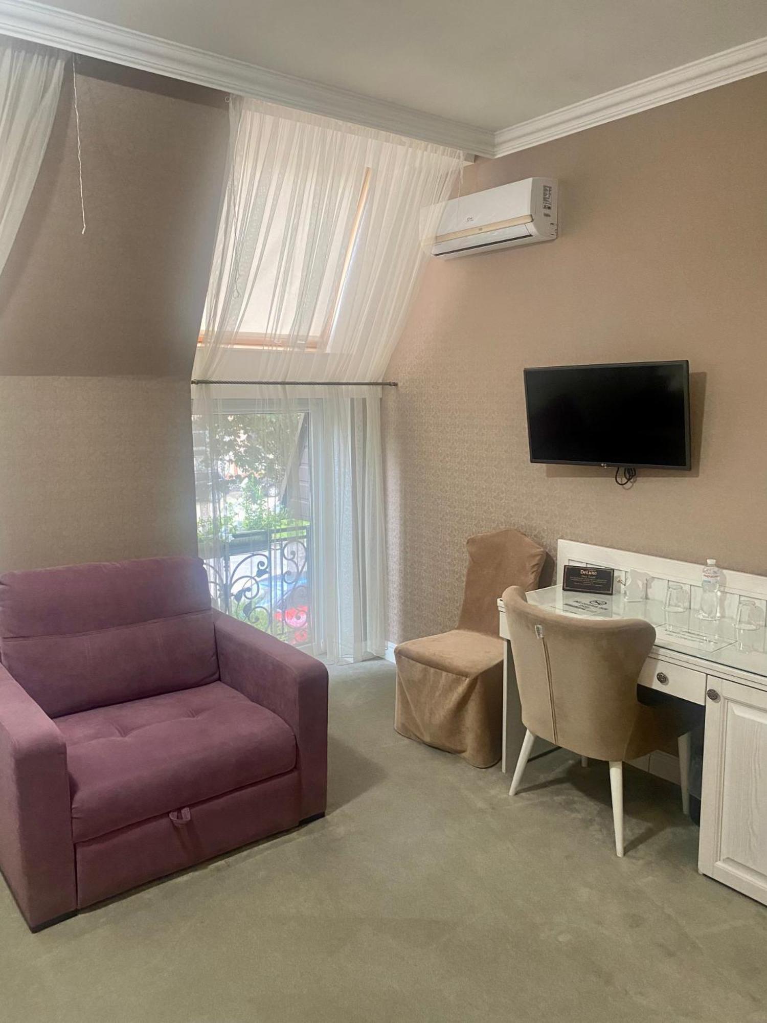 Boutique Hotel Deluxe Kamianets-Podilskyi Ngoại thất bức ảnh