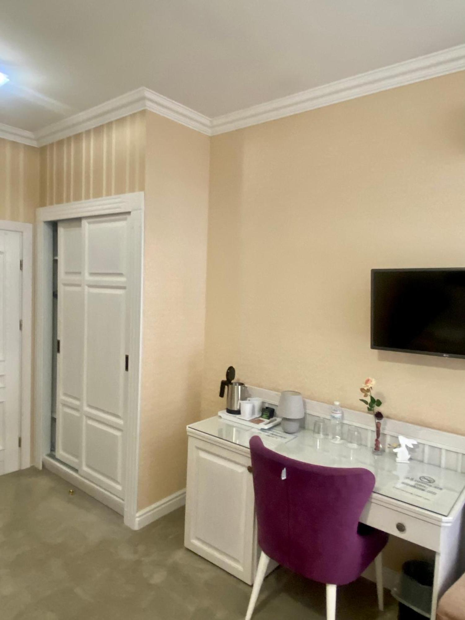 Boutique Hotel Deluxe Kamianets-Podilskyi Ngoại thất bức ảnh