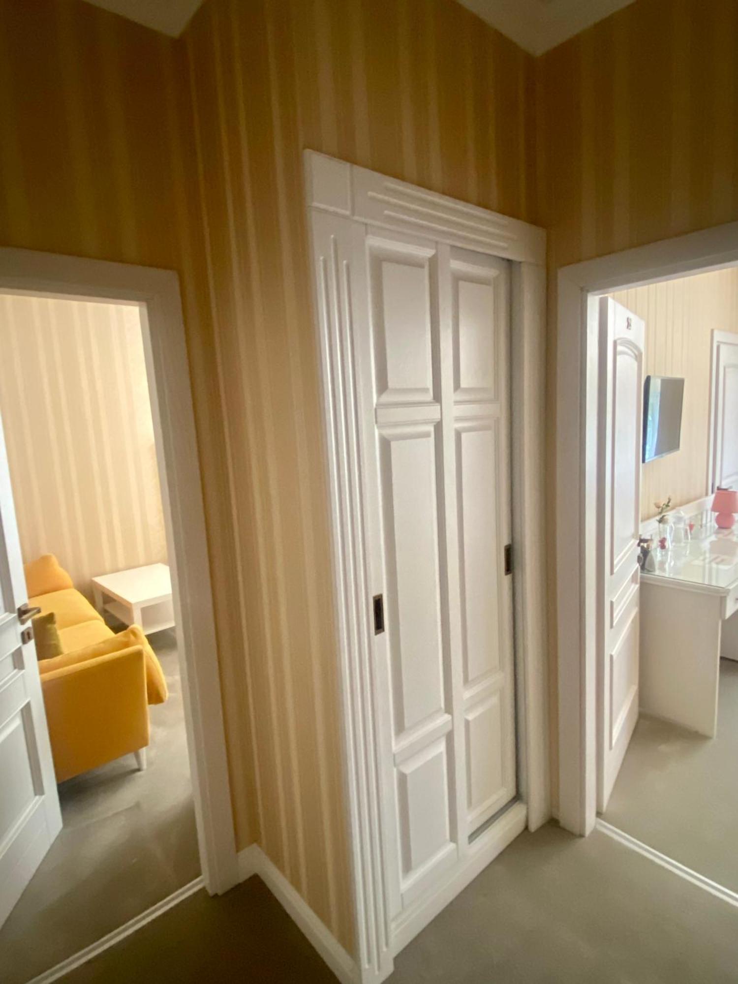 Boutique Hotel Deluxe Kamianets-Podilskyi Ngoại thất bức ảnh
