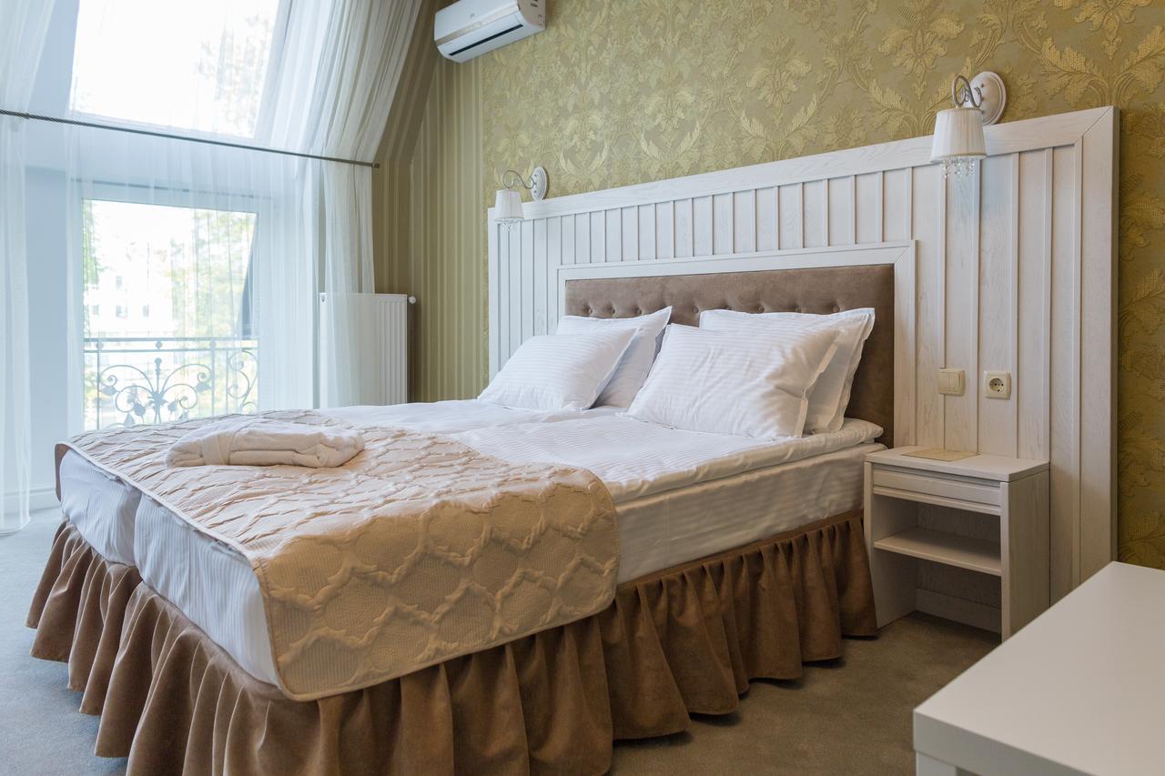 Boutique Hotel Deluxe Kamianets-Podilskyi Ngoại thất bức ảnh